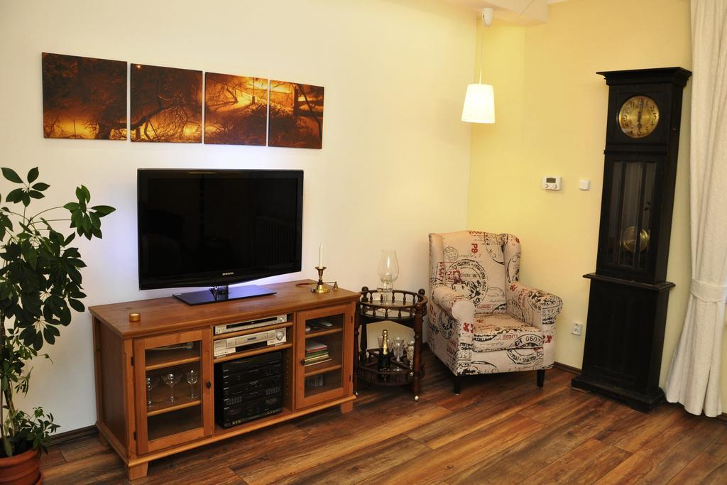 Atmospheric Quiet Apartment Prága Kültér fotó