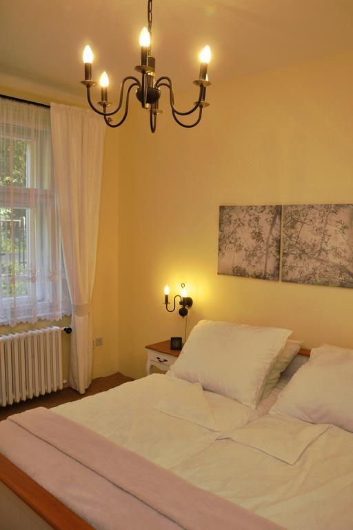 Atmospheric Quiet Apartment Prága Kültér fotó