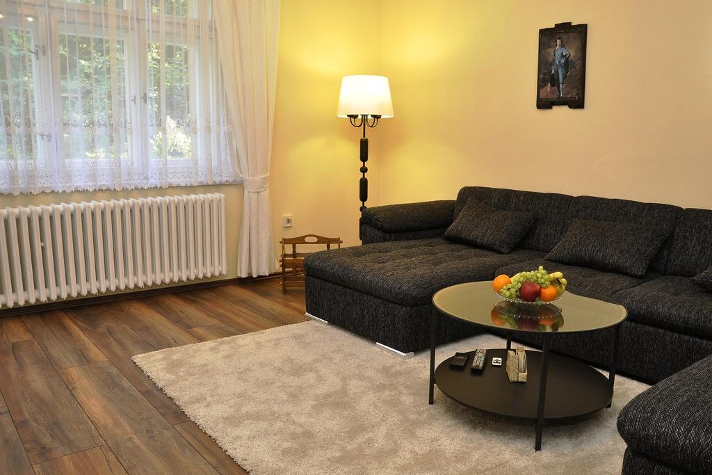 Atmospheric Quiet Apartment Prága Kültér fotó